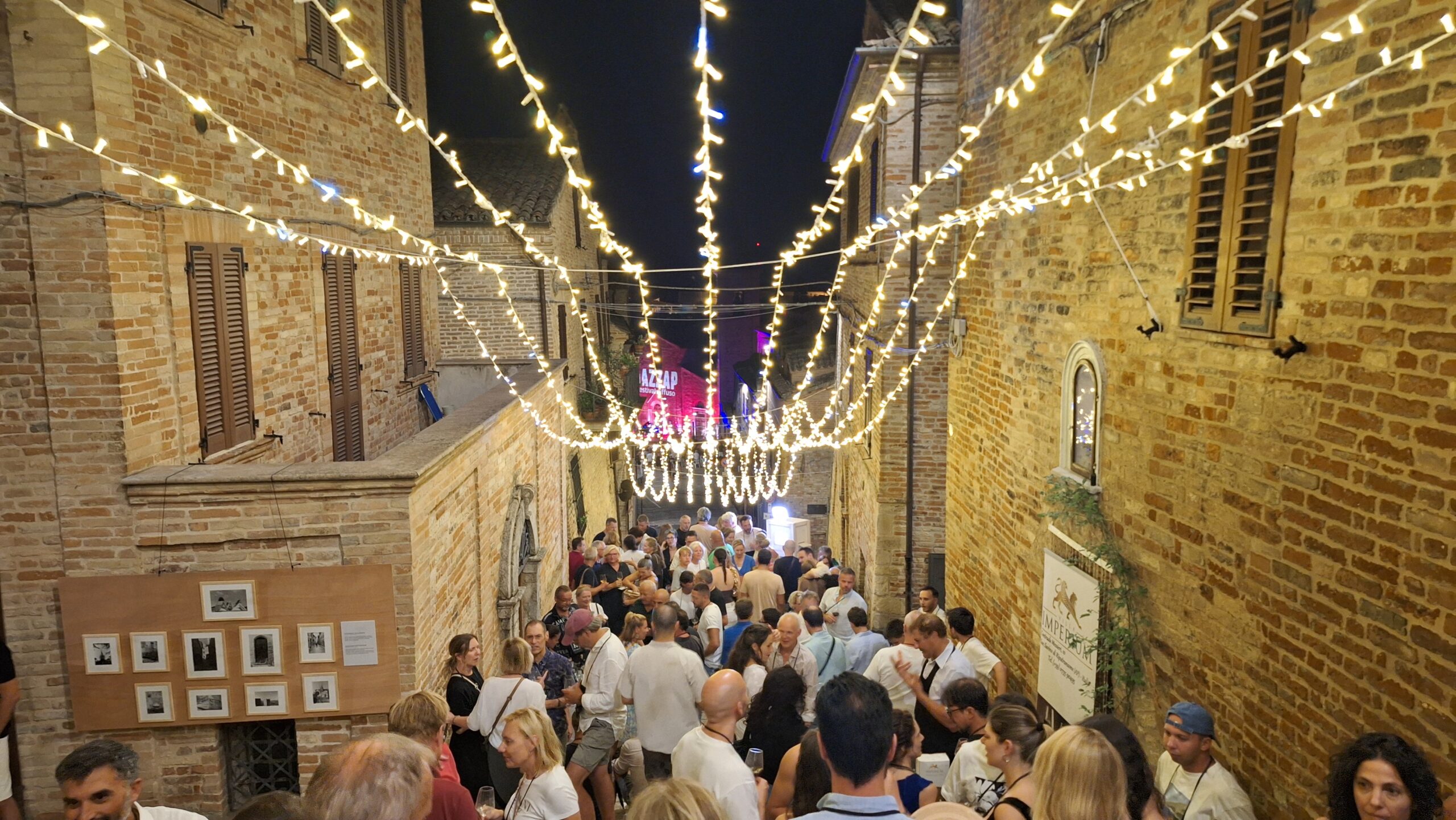 Bolle in Scala: a wine celebration on Ripatransone’s historic steps